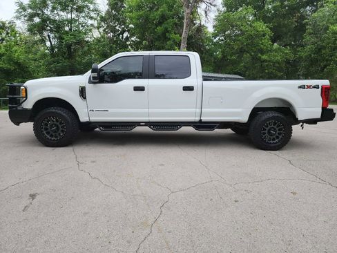 Used 2019 Ford F350 XL w/ Power Equipment Group image 5
