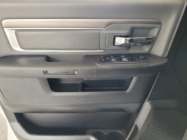 Used 2024 RAM 1500 Classic SLT AWD/4WD image 18