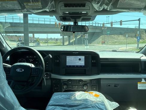 New 2026 Ford F550 4x4 Regular Cab Super Duty image 19