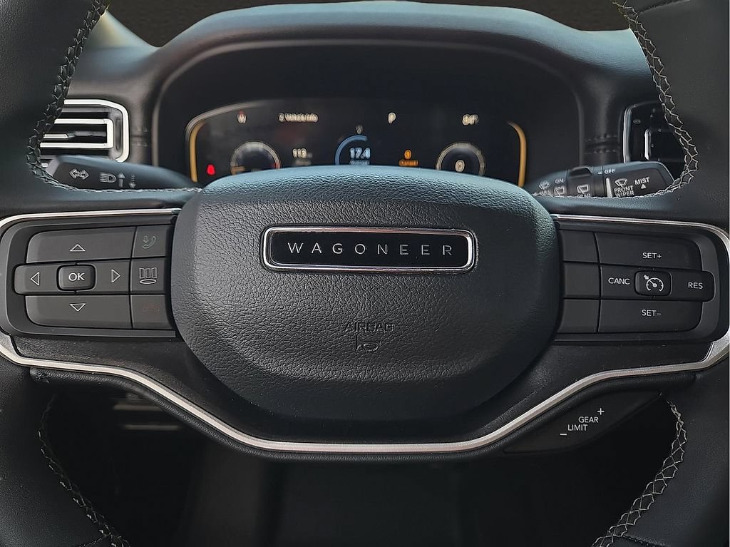 Used 2023 Jeep Wagoneer 4WD w/ Premium Group I image 19