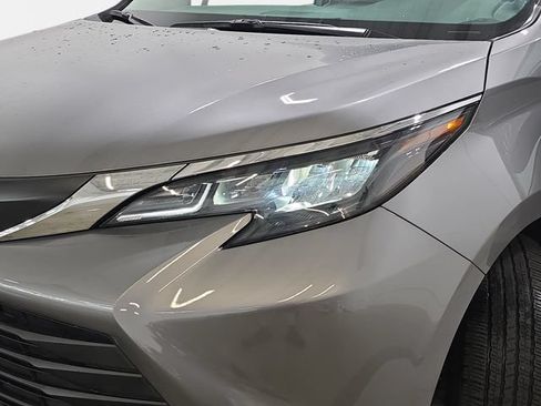 Certified 2026 Toyota Sienna XLE FWD image 28