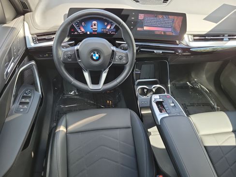 Used 2024 BMW X1 xDrive28i w/ Convenience Package AWD/4WD image 6