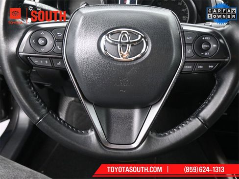 Used 2024 Toyota Camry SE image 21