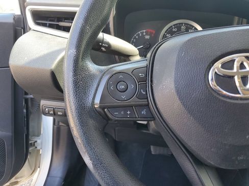 Used 2020 Toyota Corolla LE FWD image 22