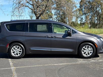 Used 2020 Chrysler Pacifica Touring-L