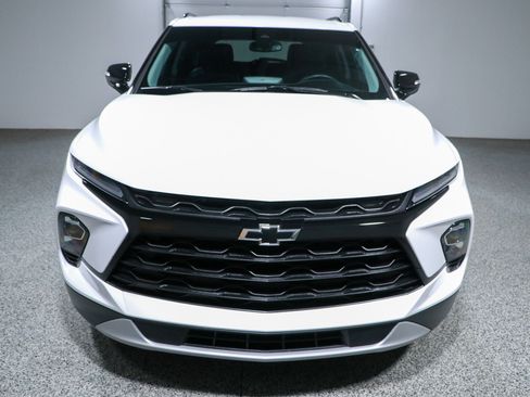 Used 2023 Chevrolet Blazer LT w/ Midnight/Sport Edition FWD image 4