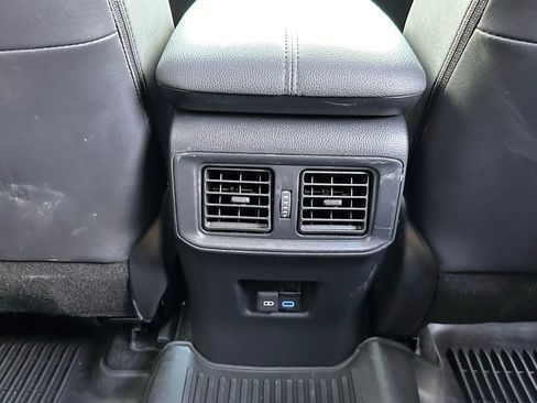 Used 2022 Toyota RAV4 XLE Premium AWD/4WD image 20