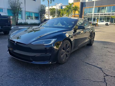 Used 2022 Tesla Model S image 2