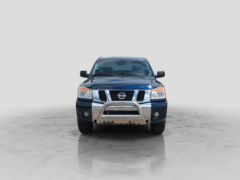 Used 2011 Nissan Titan SV w/ SV Value Truck Pkg AWD/4WD image 3