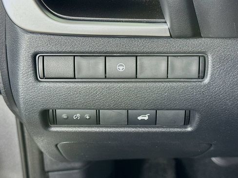 Certified 2021 Nissan Rogue SV w/ Premium Package AWD/4WD image 20