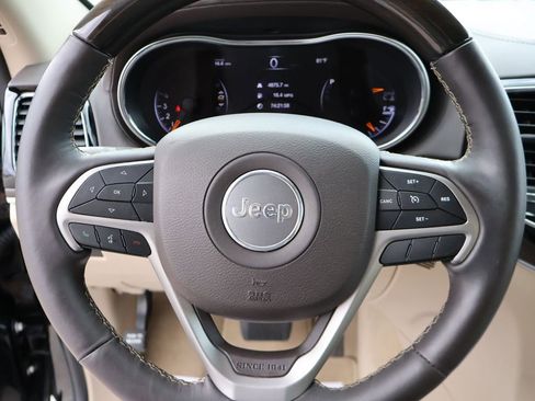 Used 2020 Jeep Grand Cherokee Overland image 28