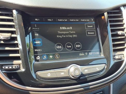 Used 2019 Chevrolet Trax LT w/ LT Convenience Package AWD/4WD image 21