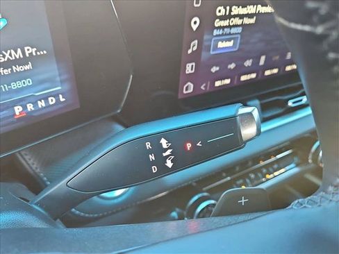 Used 2025 Chevrolet Equinox LT AWD/4WD image 12