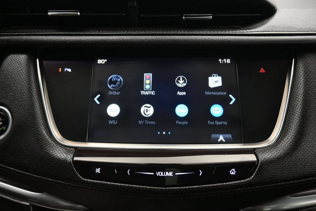 Used 2018 Cadillac XT5 Luxury w/ Driver Awareness Package FWD image 19