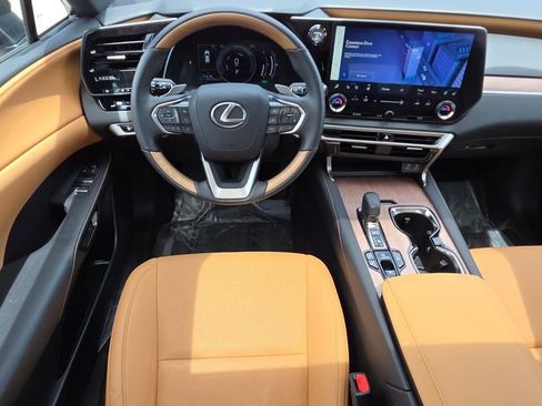 Used 2024 Lexus RX 350h w/ Accessory Package (Z1) image 21