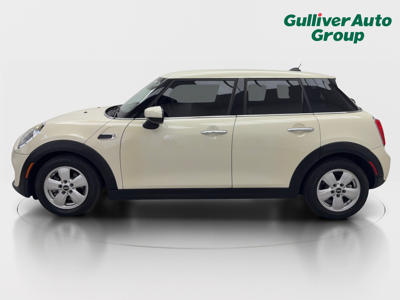 Used 2020 MINI Cooper 4-Door Hardtop FWD image 3