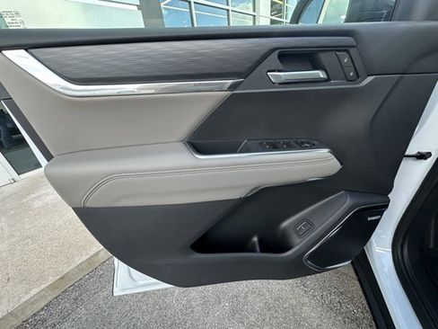 New 2026 GMC Acadia Elevation w/ Elevation Premium Package image 12