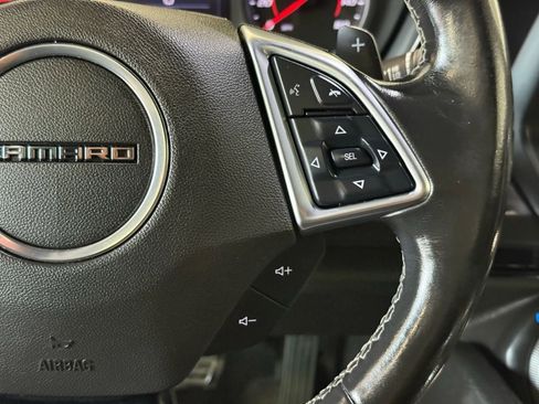 Used 2020 Chevrolet Camaro LT image 15
