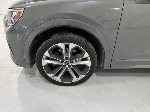 Used 2020 Audi Q3 2.0T Premium Plus w/ Premium Plus Package image 9
