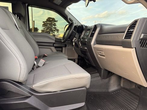 Used 2019 Ford F250 XL w/ Power Equipment Group image 19