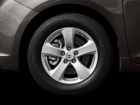 Certified 2017 Toyota Sienna LE image 8