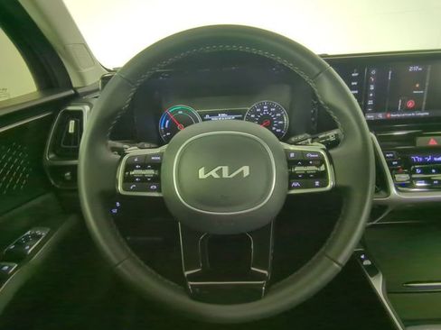 Used 2023 Kia Sorento EX image 26
