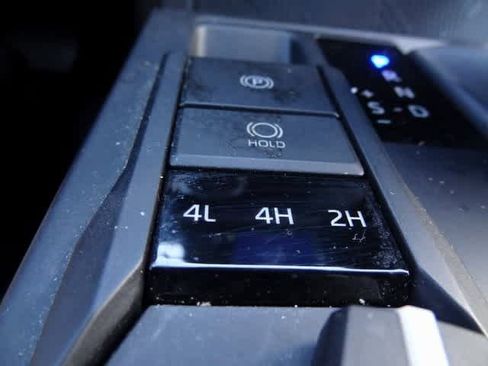 Used 2024 Toyota Tacoma SR image 29