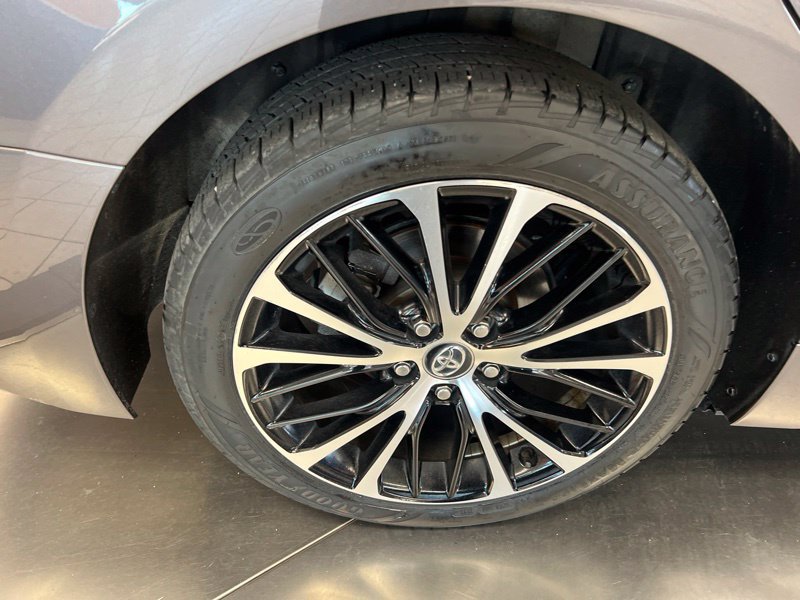 Used 2020 Toyota Camry SE FWD image 9