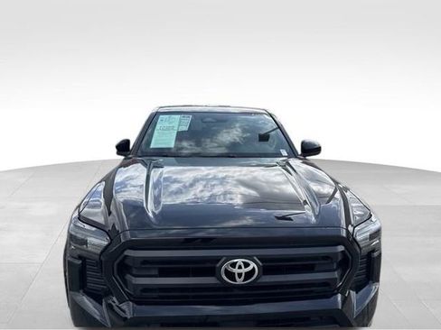 Used 2025 Toyota Tacoma SR5 RWD image 12