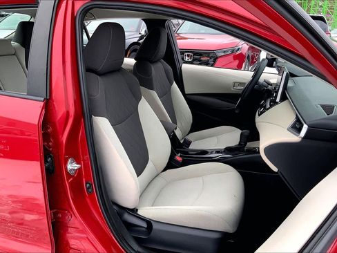 Used 2021 Toyota Corolla LE image 8