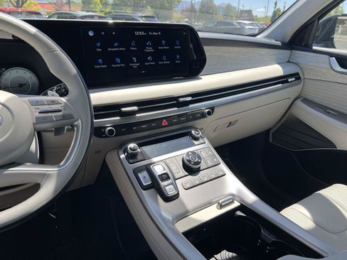 Certified 2025 Hyundai Palisade Calligraphy AWD/4WD image 37