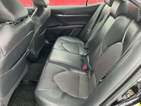 Used 2018 Toyota Camry XSE image 38