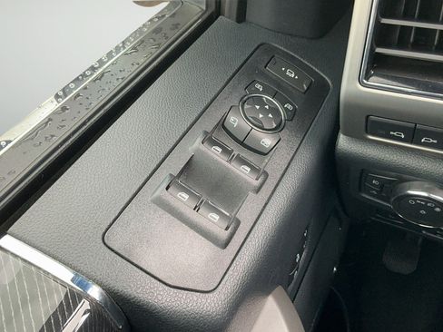 Used 2022 Ford F250 Platinum w/ Tremor Off-Road Package AWD/4WD image 15