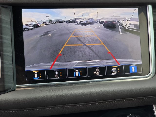 Used 2021 GMC Yukon XL Denali w/ Denali Premium Package RWD image 10
