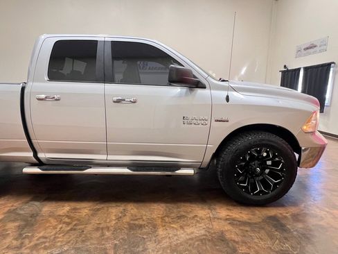 Used 2017 RAM 1500 Classic SLT image 12