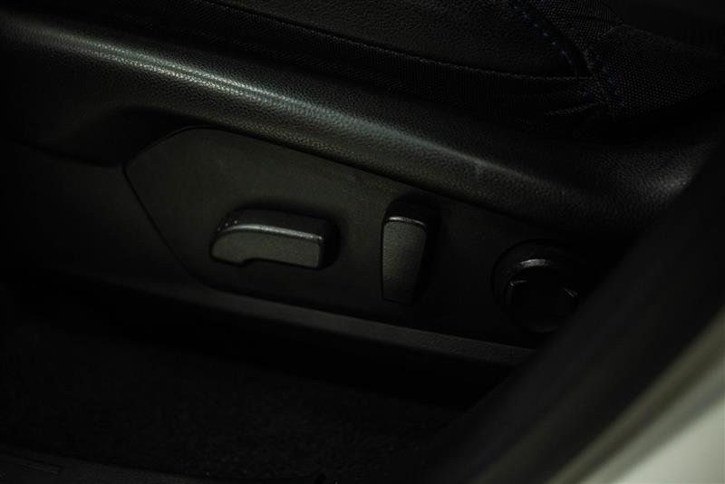 Used 2025 Subaru Forester Premium AWD/4WD image 16
