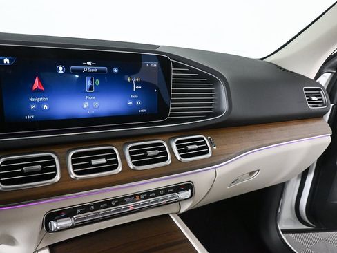 Used 2025 Mercedes-Benz GLE 350 4MATIC image 13