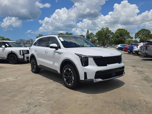 New 2026 Kia Sorento S AWD/4WD image 2