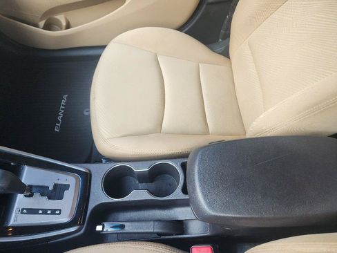 Used 2013 Hyundai Elantra GLS w/ Preferred Pkg FWD image 19