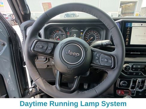 New 2025 Jeep Gladiator Willys image 15