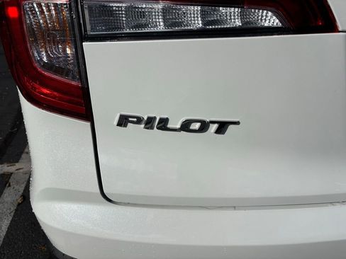 Used 2021 Honda Pilot Special Edition image 10