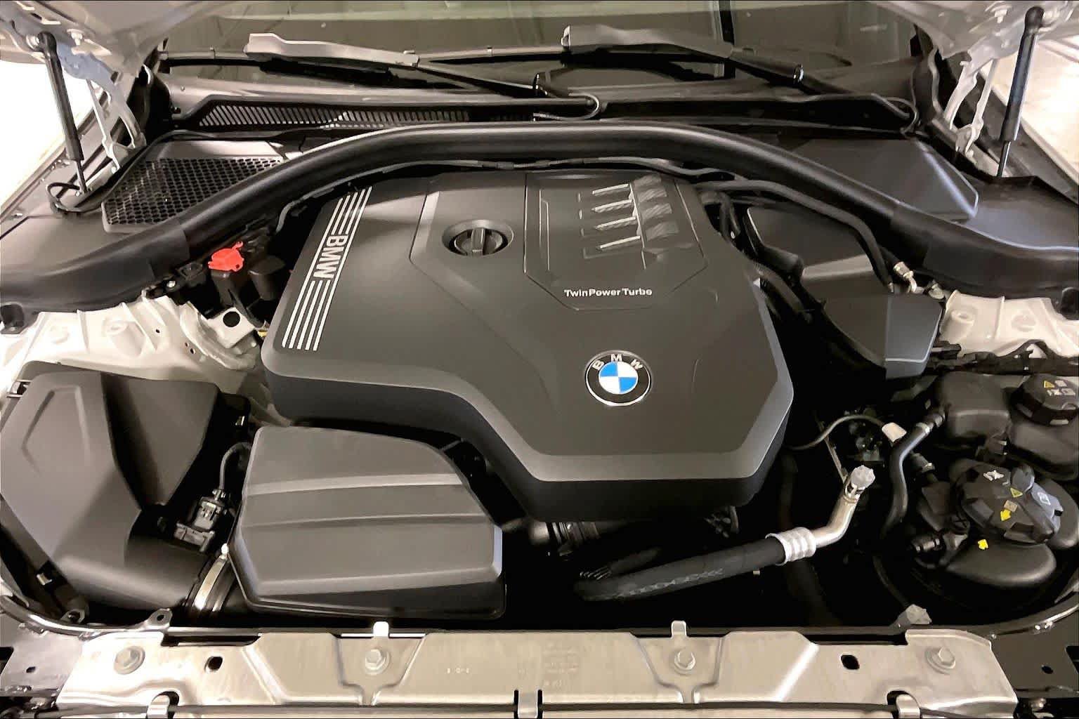 Used 2026 BMW 230i Coupe w/ Convenience Package RWD image 16
