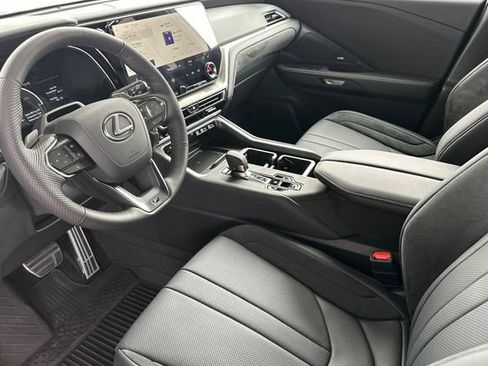New 2026 Lexus TX 500h AWD image 8