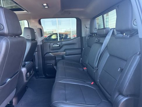 Used 2022 Chevrolet Silverado 1500 LT Trail Boss w/ Convenience Package II image 16