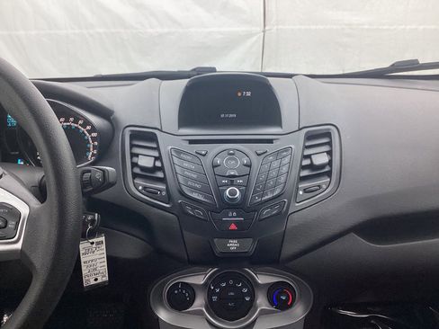 Used 2019 Ford Fiesta SE image 28
