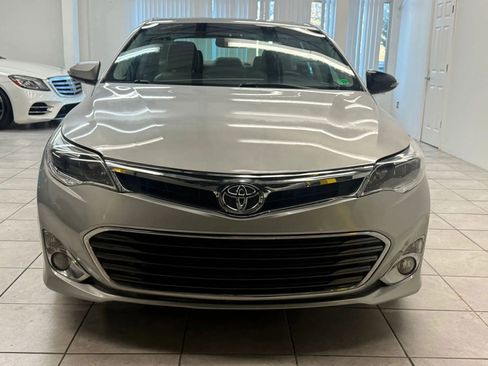 Used 2013 Toyota Avalon XLE Touring FWD image 2