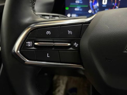 Used 2025 Chevrolet Equinox LT FWD image 63