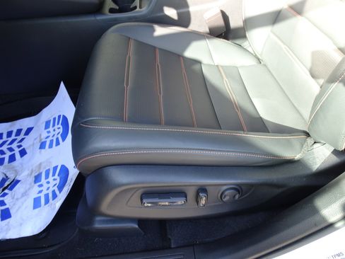 Used 2025 Honda CR-V Sport-L image 9