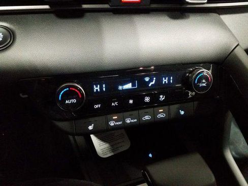 New 2026 Hyundai Elantra SEL Sport image 7