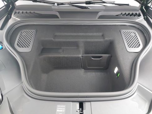 New 2026 Porsche Macan 4S Electric image 33